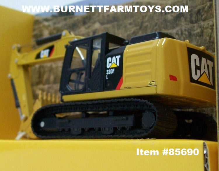 85690CATExcavatorB_1024x1024.