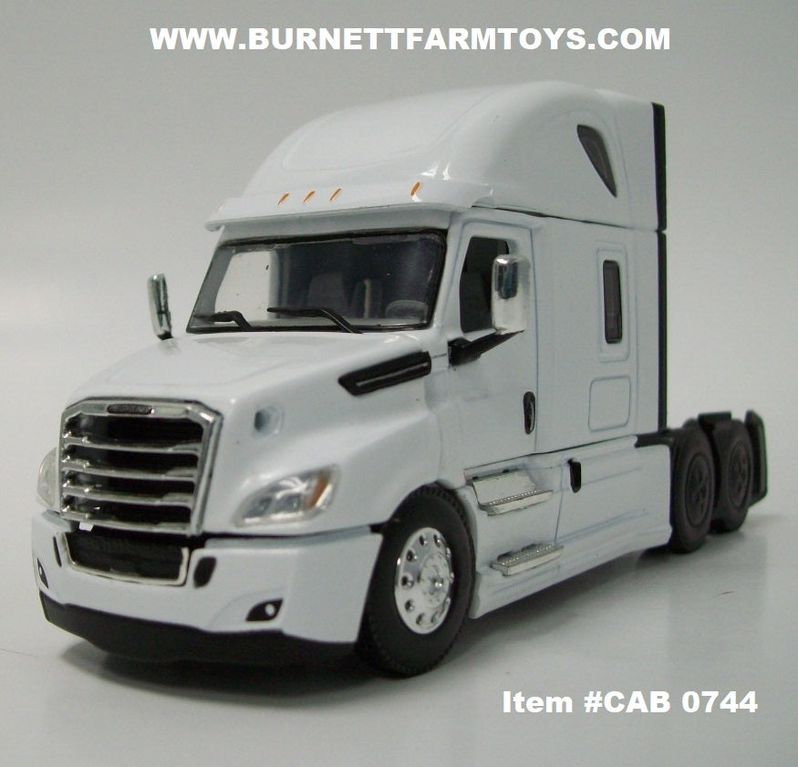 Item #CAB 0744 White Freightliner 2018 Cascadia High Roof Item #CAB 0744 White Freightliner 2018 Cascadia High Roof